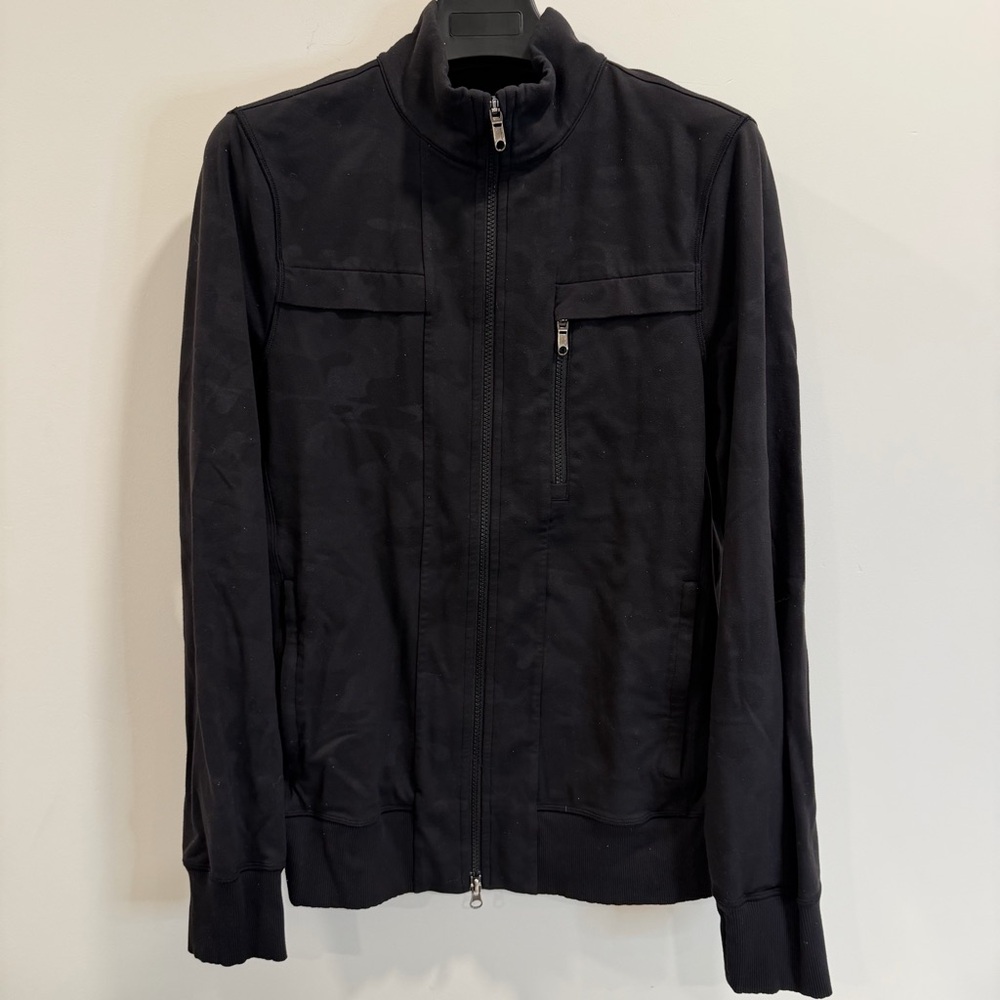 lululemon athletica Men's Black camouflage Lightweight Jacket